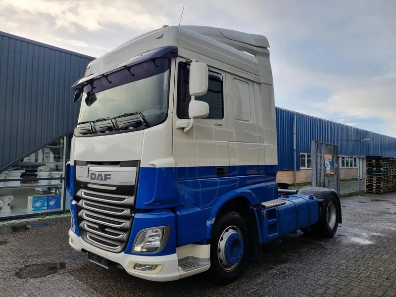 DAF XF 106.440 EURO 6/ Intarder/ Webasto/ ADR / Klima - Cabeza tractora: foto 4 DAF XF 106.440 EURO 6/ Intarder/ Webasto/ ADR / Klima - Cabeza tractora: foto 4