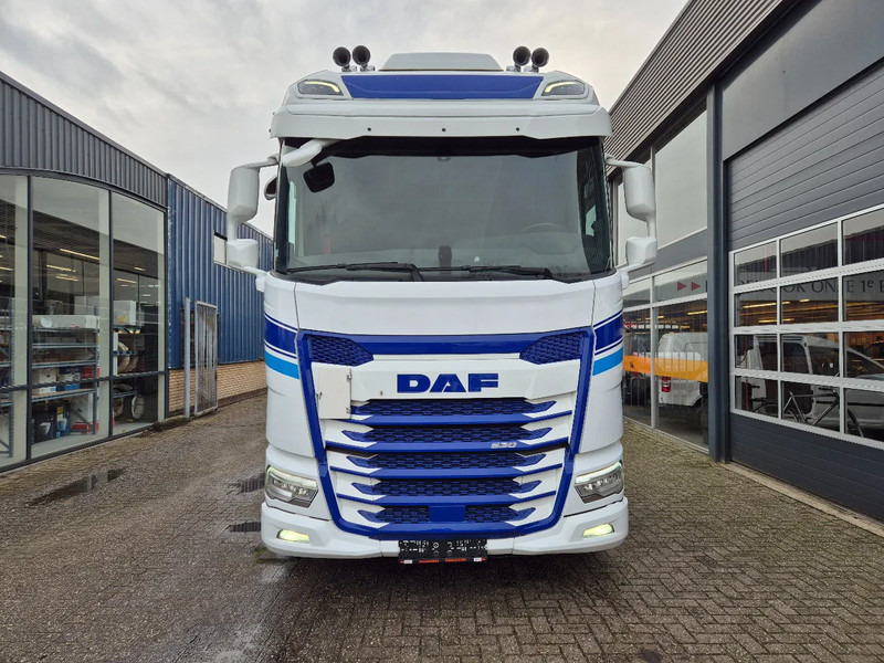 DAF XG 530/ (1) 2022/ Retarder/ LED/ Park Airco/ Navi/ Full option - Cabeza tractora: foto 4 DAF XG 530/ (1) 2022/ Retarder/ LED/ Park Airco/ Navi/ Full option - Cabeza tractora: foto 4