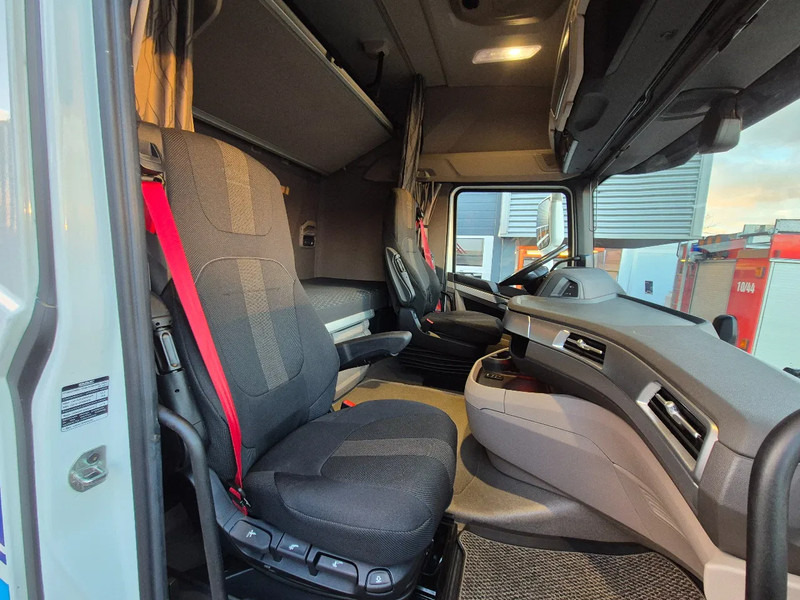 Cabeza tractora DAF XG 530/ 2022/ Retarder/ LED/ Park Airco/ Navi/ Full option: foto 10 Cabeza tractora DAF XG 530/ 2022/ Retarder/ LED/ Park Airco/ Navi/ Full option: foto 10