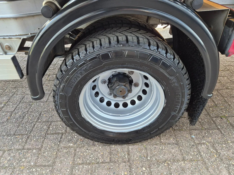 Furgoneta Volkswagen Crafter 2.0TDI BE Combi/ Autotransporter 10m mit Knicksystem/ Winch: foto 16 Furgoneta Volkswagen Crafter 2.0TDI BE Combi/ Autotransporter 10m mit Knicksystem/ Winch: foto 16