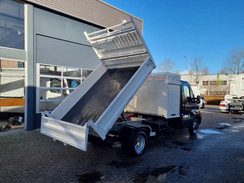 Iveco Daily 35C18 3.0D Kipper Hi-Matic Euro 6 GVW 3500 kg - Furgoneta basculante: foto 2 Iveco Daily 35C18 3.0D Kipper Hi-Matic Euro 6 GVW 3500 kg - Furgoneta basculante: foto 2