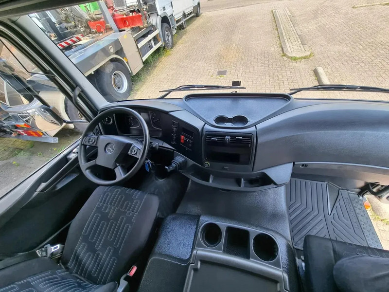 Camión caja cerrada Mercedes-Benz Atego 1218 Koffer/ Ladebordwand/ Airco/ Grau Metallic: foto 7