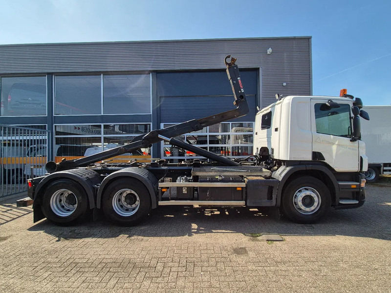 Scania P360 6X4 Containersysteem/ 21T Multilift/ Adjustable Hook - Camión con equipo de cable: foto 2 Scania P360 6X4 Containersysteem/ 21T Multilift/ Adjustable Hook - Camión con equipo de cable: foto 2