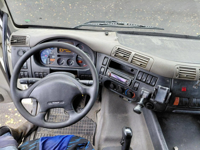 Cabeza tractora DAF CF 85.430 MANUAL ZF GEARBOX 4x2 Truckhead !! EURO 3 Engine !!: foto 10 Cabeza tractora DAF CF 85.430 MANUAL ZF GEARBOX 4x2 Truckhead !! EURO 3 Engine !!: foto 10