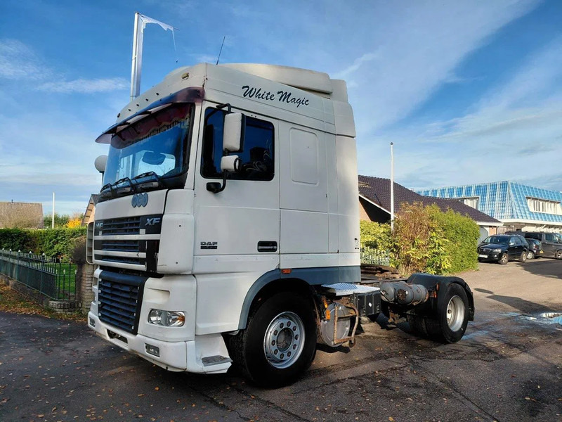 DAF XF 95.430 4x2 MANUAL ZF GEARBOX !! EURO 3 Engine !! - Cabeza tractora: foto 1 DAF XF 95.430 4x2 MANUAL ZF GEARBOX !! EURO 3 Engine !! - Cabeza tractora: foto 1
