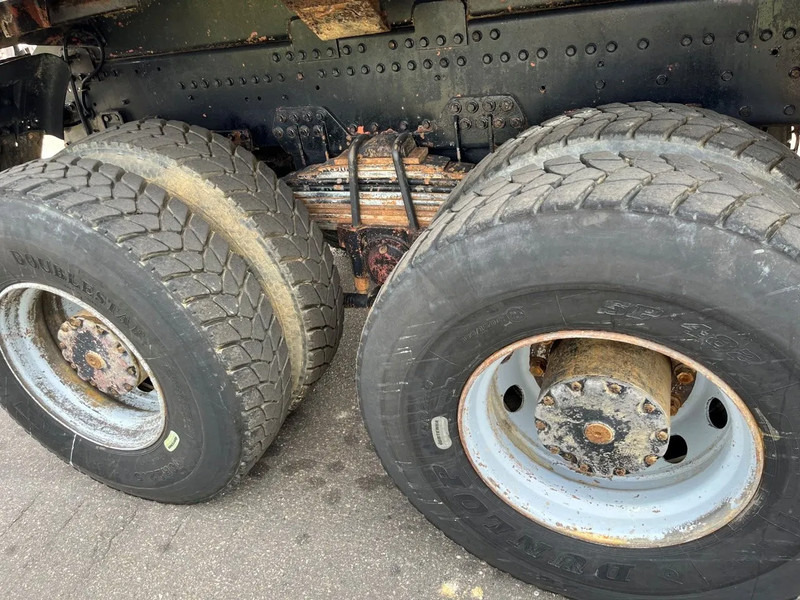 Camión volquete MAN 35.372 35 302 8X6 KIPPER MANUAL ZF GEARBOX FULL STEEL SPRING: foto 8 Camión volquete MAN 35.372 35 302 8X6 KIPPER MANUAL ZF GEARBOX FULL STEEL SPRING: foto 8