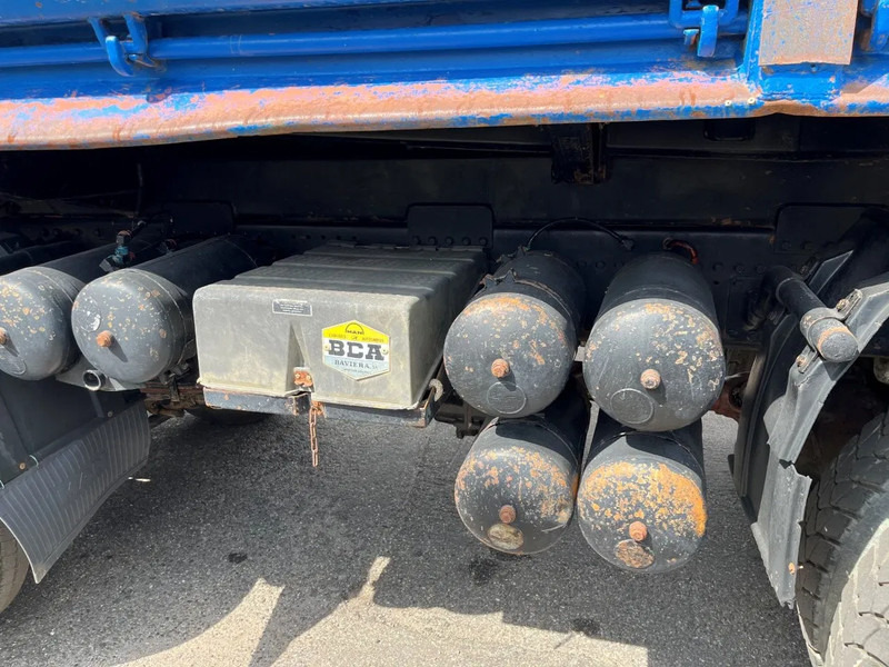 Camión volquete MAN 35.372 35 302 8X6 KIPPER MANUAL ZF GEARBOX FULL STEEL SPRING: foto 13 Camión volquete MAN 35.372 35 302 8X6 KIPPER MANUAL ZF GEARBOX FULL STEEL SPRING: foto 13