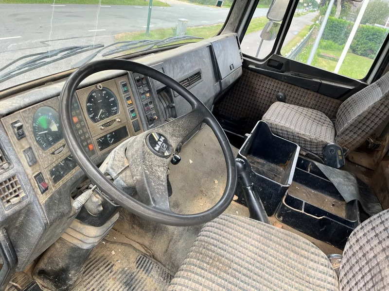 Camión volquete MAN 35.372 35 302 8X6 KIPPER MANUAL ZF GEARBOX FULL STEEL SPRING: foto 18 Camión volquete MAN 35.372 35 302 8X6 KIPPER MANUAL ZF GEARBOX FULL STEEL SPRING: foto 18