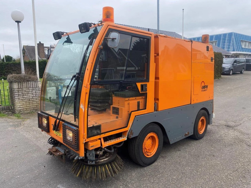 Nilfisk MFH2200 SWEEPER MFH 2200 CLEANER - Barredora industrial: foto 1 Nilfisk MFH2200 SWEEPER MFH 2200 CLEANER - Barredora industrial: foto 1
