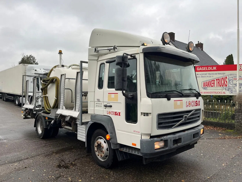 Volvo FL 611 FL6 11 4x2 with TANK, possible to remove the tank - Camión cisterna: foto 4 Volvo FL 611 FL6 11 4x2 with TANK, possible to remove the tank - Camión cisterna: foto 4