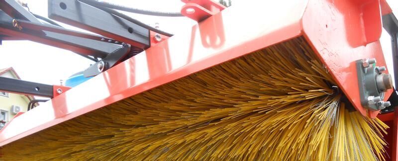 Metal-technik Sweeper/ Zamiatarka 2,4*M - Barredora cucharón para Vehículo municipal: foto 4 Metal-technik Sweeper/ Zamiatarka 2,4*M - Barredora cucharón para Vehículo municipal: foto 4