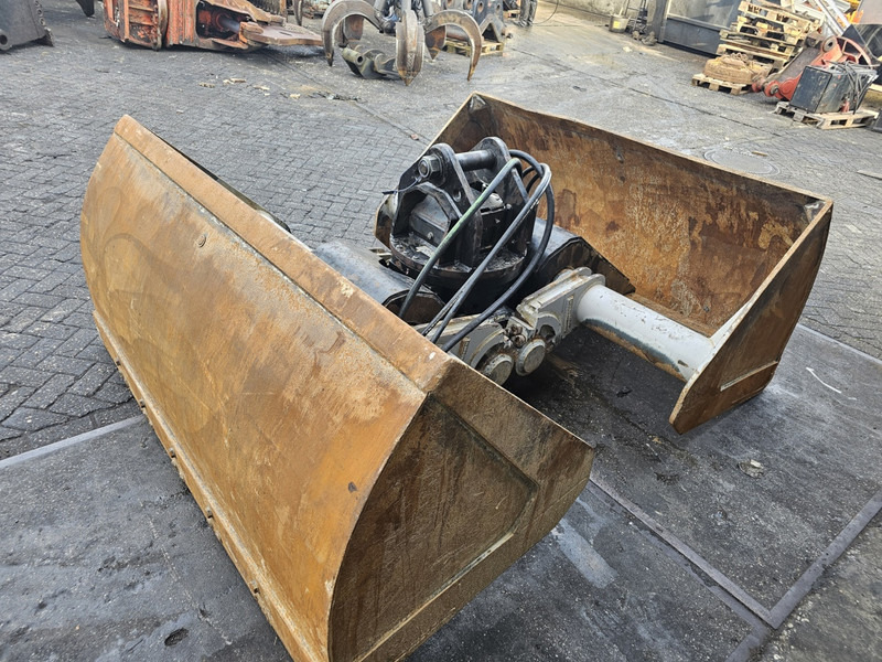 2000l clamshell bucket kinshofer c40hpx zandgrijper - Cuchara de mordazas para Maquinaria de construcción: foto 5 2000l clamshell bucket kinshofer c40hpx zandgrijper - Cuchara de mordazas para Maquinaria de construcción: foto 5