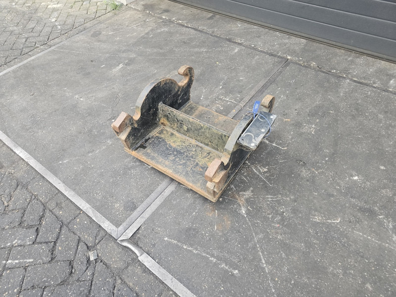 Kopplaat adaptorplate eurosteel cw 30 cw 40 anbau platte cw 30 cw 40 - Acoplamiento rápido para Maquinaria de construcción: foto 1 Kopplaat adaptorplate eurosteel cw 30 cw 40 anbau platte cw 30 cw 40 - Acoplamiento rápido para Maquinaria de construcción: foto 1
