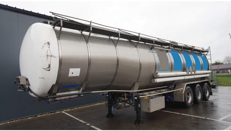 Burg 3 AXLE WATER TANK 32.000LTR - Semirremolque cisterna: foto 2 Burg 3 AXLE WATER TANK 32.000LTR - Semirremolque cisterna: foto 2