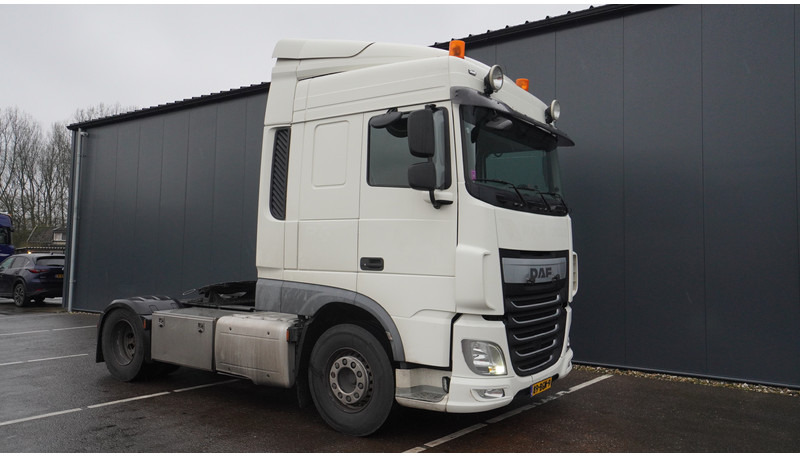 DAF XF 440 SPACECAB EURO 6 872.000KM - Cabeza tractora: foto 4 DAF XF 440 SPACECAB EURO 6 872.000KM - Cabeza tractora: foto 4