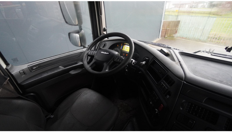 DAF XF 440 SPACECAB EURO 6 - Cabeza tractora: foto 5 DAF XF 440 SPACECAB EURO 6 - Cabeza tractora: foto 5