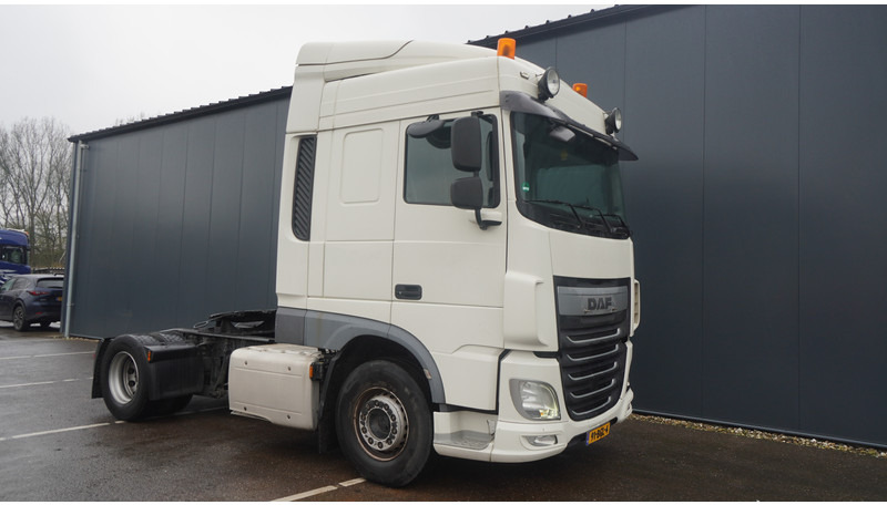 DAF XF 440 SPACECAB EURO 6 - Cabeza tractora: foto 4 DAF XF 440 SPACECAB EURO 6 - Cabeza tractora: foto 4
