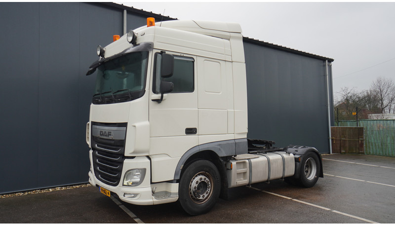 DAF XF 440 SPACECAB EURO 6 - Cabeza tractora: foto 3 DAF XF 440 SPACECAB EURO 6 - Cabeza tractora: foto 3