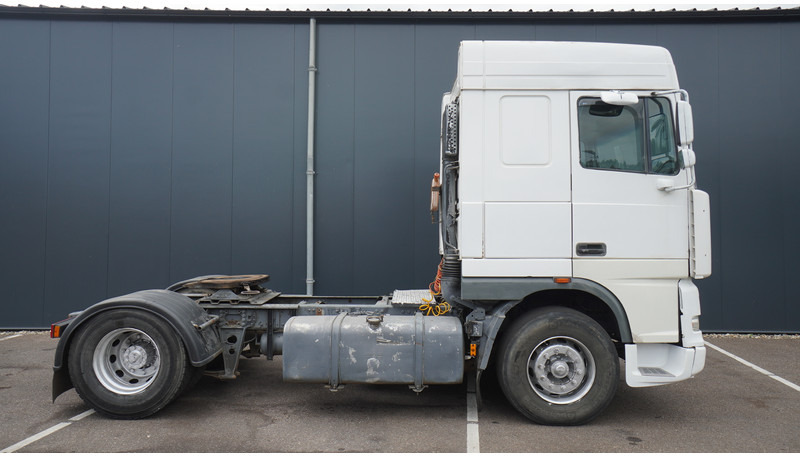 DAF XF 95.380 SC MANUAL GEARBOX - Cabeza tractora: foto 2 DAF XF 95.380 SC MANUAL GEARBOX - Cabeza tractora: foto 2