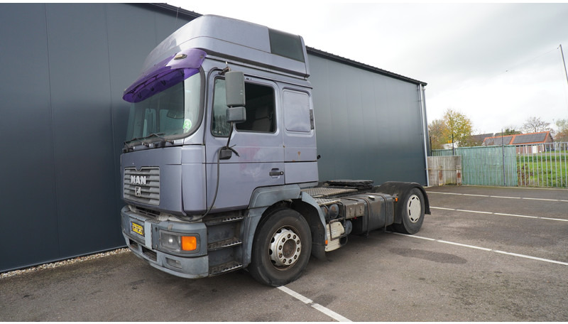 MAN F2000 EURO 2 MANUAL GEARBOX 6 CYLINDER - Cabeza tractora: foto 3 MAN F2000 EURO 2 MANUAL GEARBOX 6 CYLINDER - Cabeza tractora: foto 3
