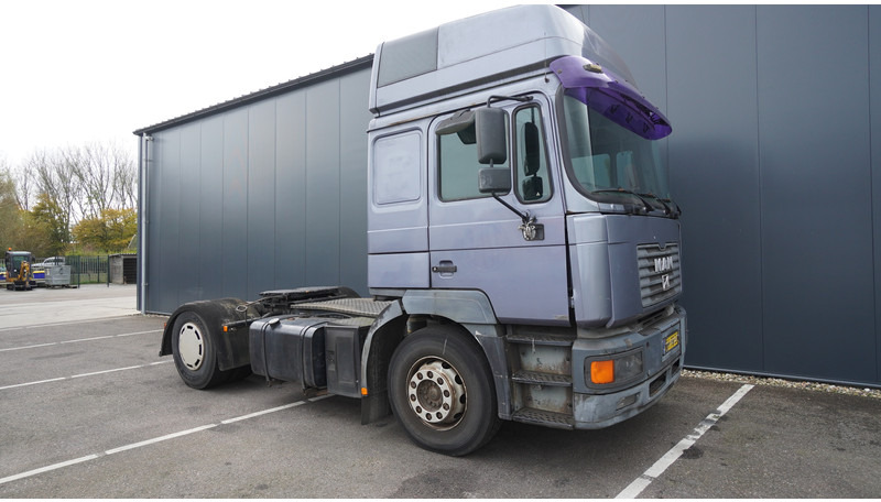 MAN F2000 EURO 2 MANUAL GEARBOX 6 CYLINDER - Cabeza tractora: foto 4 MAN F2000 EURO 2 MANUAL GEARBOX 6 CYLINDER - Cabeza tractora: foto 4