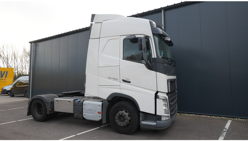 Volvo FH 460 GLOBETROTTER EURO 6 700.600KM - Cabeza tractora: foto 4 Volvo FH 460 GLOBETROTTER EURO 6 700.600KM - Cabeza tractora: foto 4