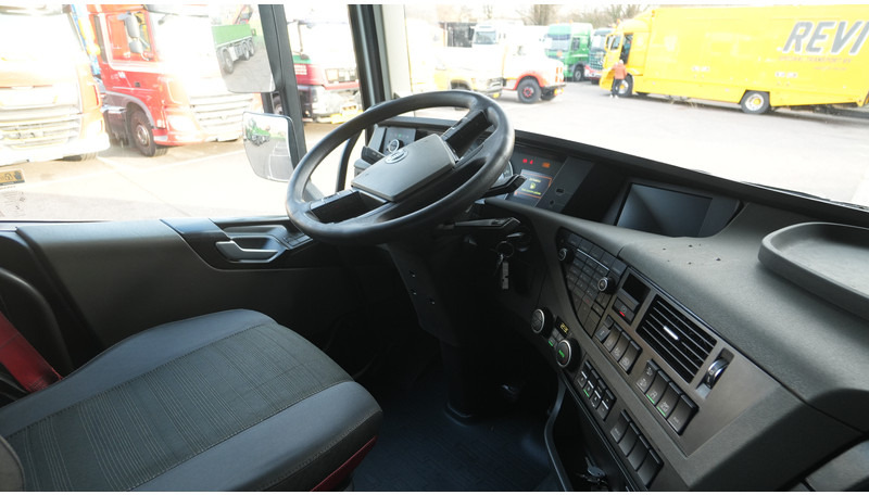 Volvo FH 460 GLOBETROTTER EURO 6 702.100KM - Cabeza tractora: foto 5 Volvo FH 460 GLOBETROTTER EURO 6 702.100KM - Cabeza tractora: foto 5