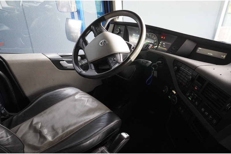 Volvo FH 540 6X2 XL SHOWTRUCK 4-SEATS 455.000KM - Cabeza tractora: foto 5 Volvo FH 540 6X2 XL SHOWTRUCK 4-SEATS 455.000KM - Cabeza tractora: foto 5