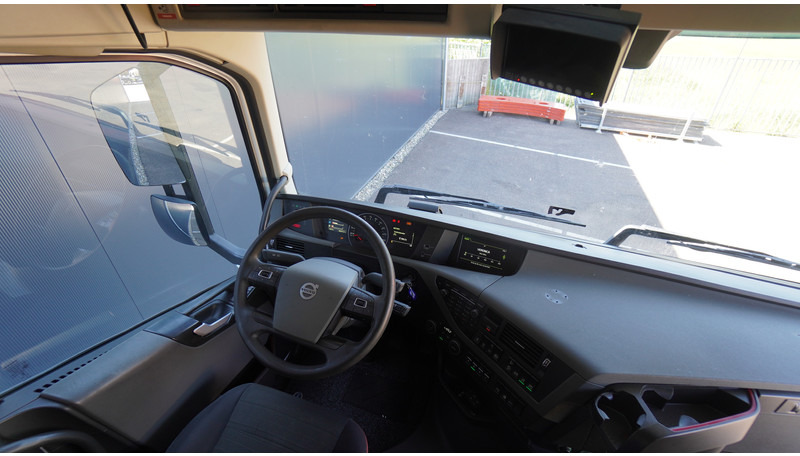 Volvo FH420 6X2 ADR EURO 6 - Cabeza tractora: foto 5 Volvo FH420 6X2 ADR EURO 6 - Cabeza tractora: foto 5