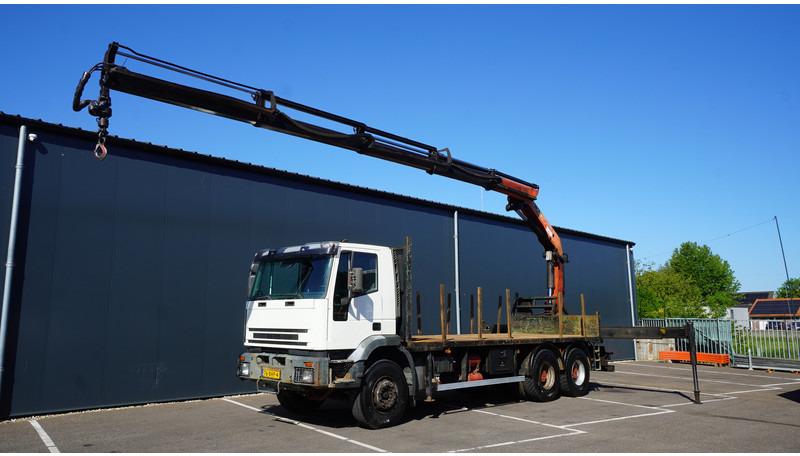Iveco EUROTRAKKER CURSOR 350 6X4 FLATBED WITH PALFINGER PK 20002 CRANE - Camión grúa: foto 2 Iveco EUROTRAKKER CURSOR 350 6X4 FLATBED WITH PALFINGER PK 20002 CRANE - Camión grúa: foto 2