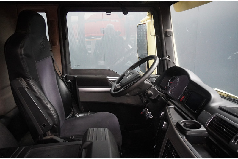 MAN TGS 35.500 8X4 TIPPER - Camión volquete: foto 5 MAN TGS 35.500 8X4 TIPPER - Camión volquete: foto 5
