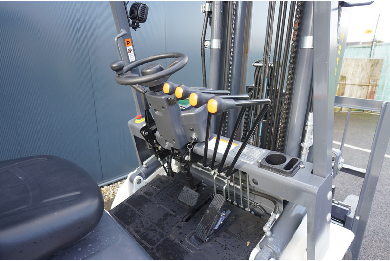 Maquinaria de construcción Eurotrac FE 30 ECO ELECTRIC FORKLIFT: foto 10