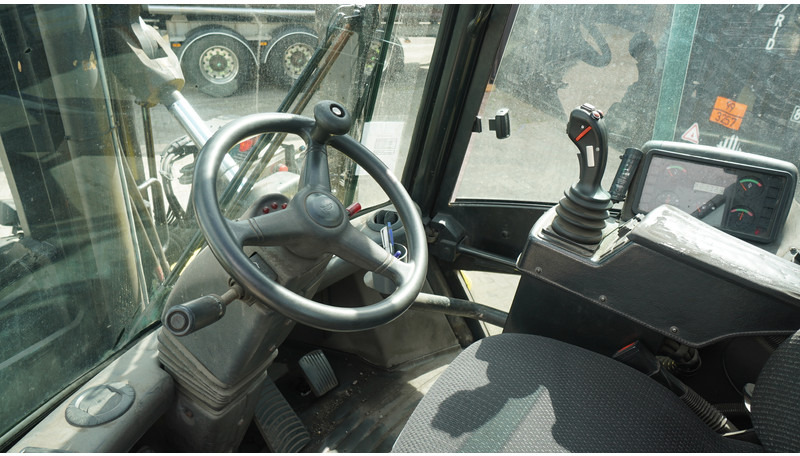 Hyster H16.00XM-12 WITH CONTAINER SYSTEM - Maquinaria de construcción: foto 4 Hyster H16.00XM-12 WITH CONTAINER SYSTEM - Maquinaria de construcción: foto 4