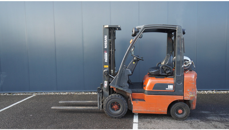 Nissan PD01A18PQ 1.8T FORKLIFT TRIPLEX SIDESHIFT - Maquinaria de construcción: foto 4 Nissan PD01A18PQ 1.8T FORKLIFT TRIPLEX SIDESHIFT - Maquinaria de construcción: foto 4