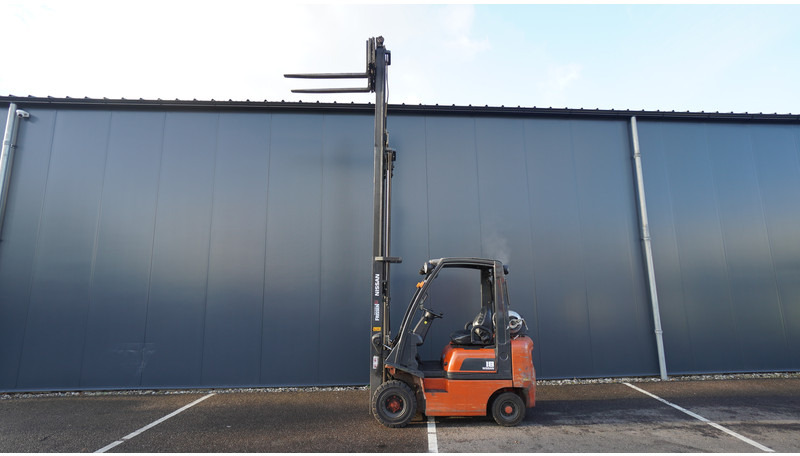 Nissan PD01A18PQ 1.8T FORKLIFT TRIPLEX SIDESHIFT - Maquinaria de construcción: foto 1 Nissan PD01A18PQ 1.8T FORKLIFT TRIPLEX SIDESHIFT - Maquinaria de construcción: foto 1