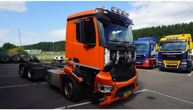 Mercedes-Benz ANTOS 2843 6x2 DAMAGED VEHICLE - Camión chasis: foto 3 Mercedes-Benz ANTOS 2843 6x2 DAMAGED VEHICLE - Camión chasis: foto 3