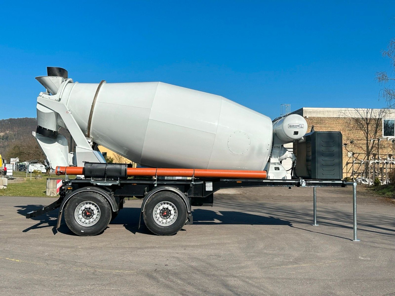 EUROMIX MTP - 10m³ Betonmischer-Auflieger - Camión hormigonera: foto 4 EUROMIX MTP - 10m³ Betonmischer-Auflieger - Camión hormigonera: foto 4