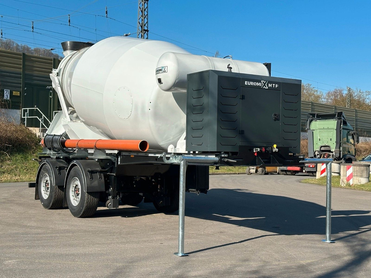 EUROMIX MTP - 10m³ Betonmischer-Auflieger - Camión hormigonera: foto 3 EUROMIX MTP - 10m³ Betonmischer-Auflieger - Camión hormigonera: foto 3