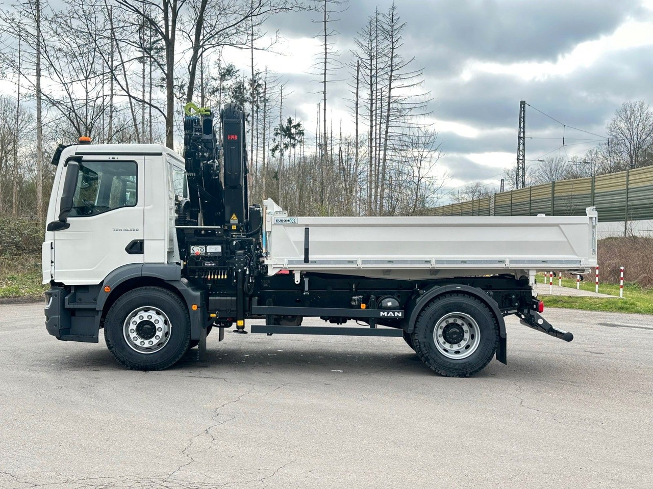 MAN TGM 18.320 4x2 Euro6e Hiab X-HiDuo 138DS-3 - Camión grúa: foto 3 MAN TGM 18.320 4x2 Euro6e Hiab X-HiDuo 138DS-3 - Camión grúa: foto 3
