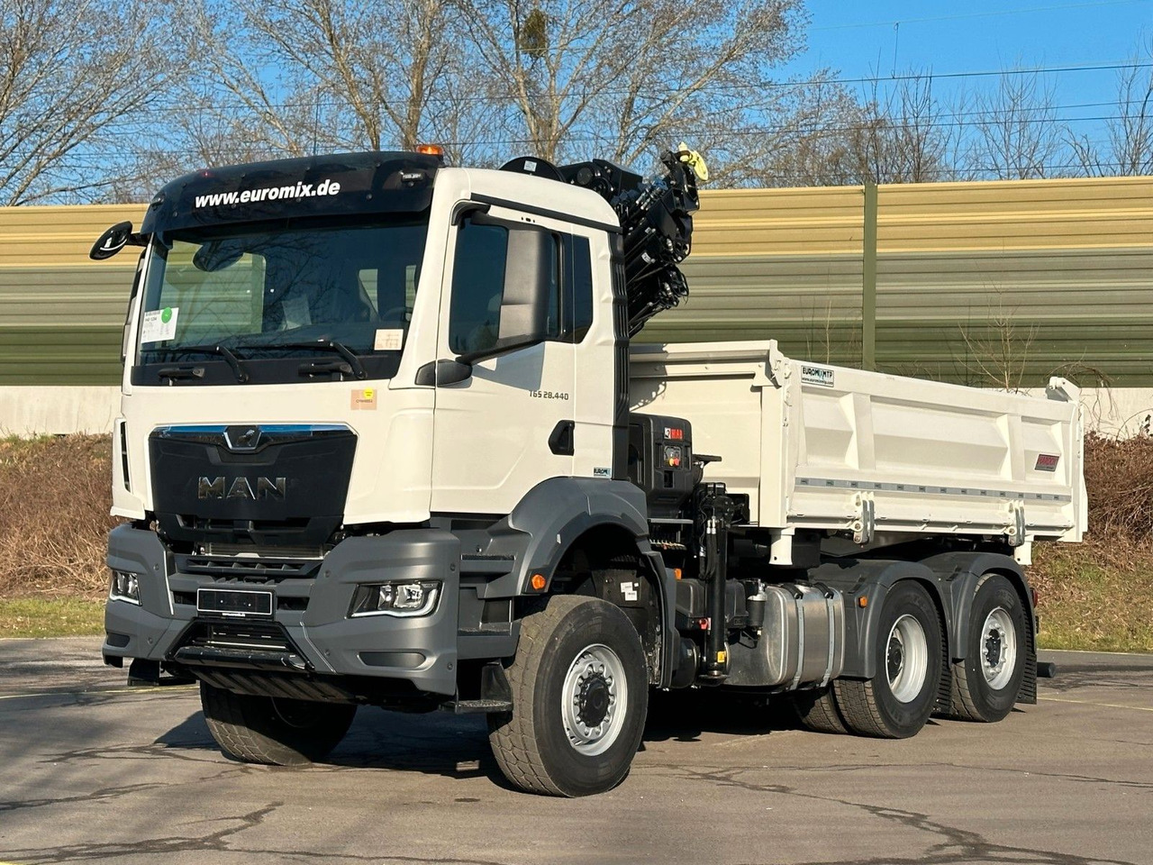 MAN TGS 28.440 6x4-4/3-Seiten- Kipper / Hiab 228-6 - Camión volquete, Camión grúa: foto 2 MAN TGS 28.440 6x4-4/3-Seiten- Kipper / Hiab 228-6 - Camión volquete, Camión grúa: foto 2