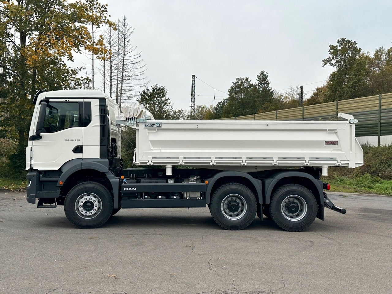 MAN TGS 33.440 6x4 /Euro6 3-Seiten-Kipper EuromixMTP - Camión volquete: foto 3 MAN TGS 33.440 6x4 /Euro6 3-Seiten-Kipper EuromixMTP - Camión volquete: foto 3