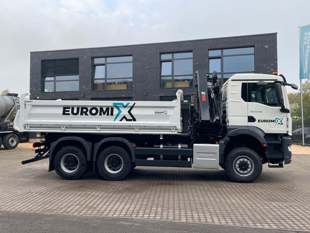 MAN TGS 33.440 6x6 /3-Seiten- Kipper / HIAB 228-6 - Camión volquete, Camión grúa: foto 5 MAN TGS 33.440 6x6 /3-Seiten- Kipper / HIAB 228-6 - Camión volquete, Camión grúa: foto 5