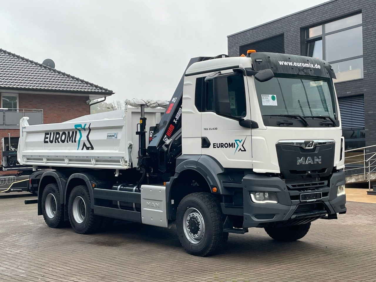 MAN TGS 33.440 6x6 /3-Seiten- Kipper / HIAB 228-6 - Camión volquete, Camión grúa: foto 4 MAN TGS 33.440 6x6 /3-Seiten- Kipper / HIAB 228-6 - Camión volquete, Camión grúa: foto 4