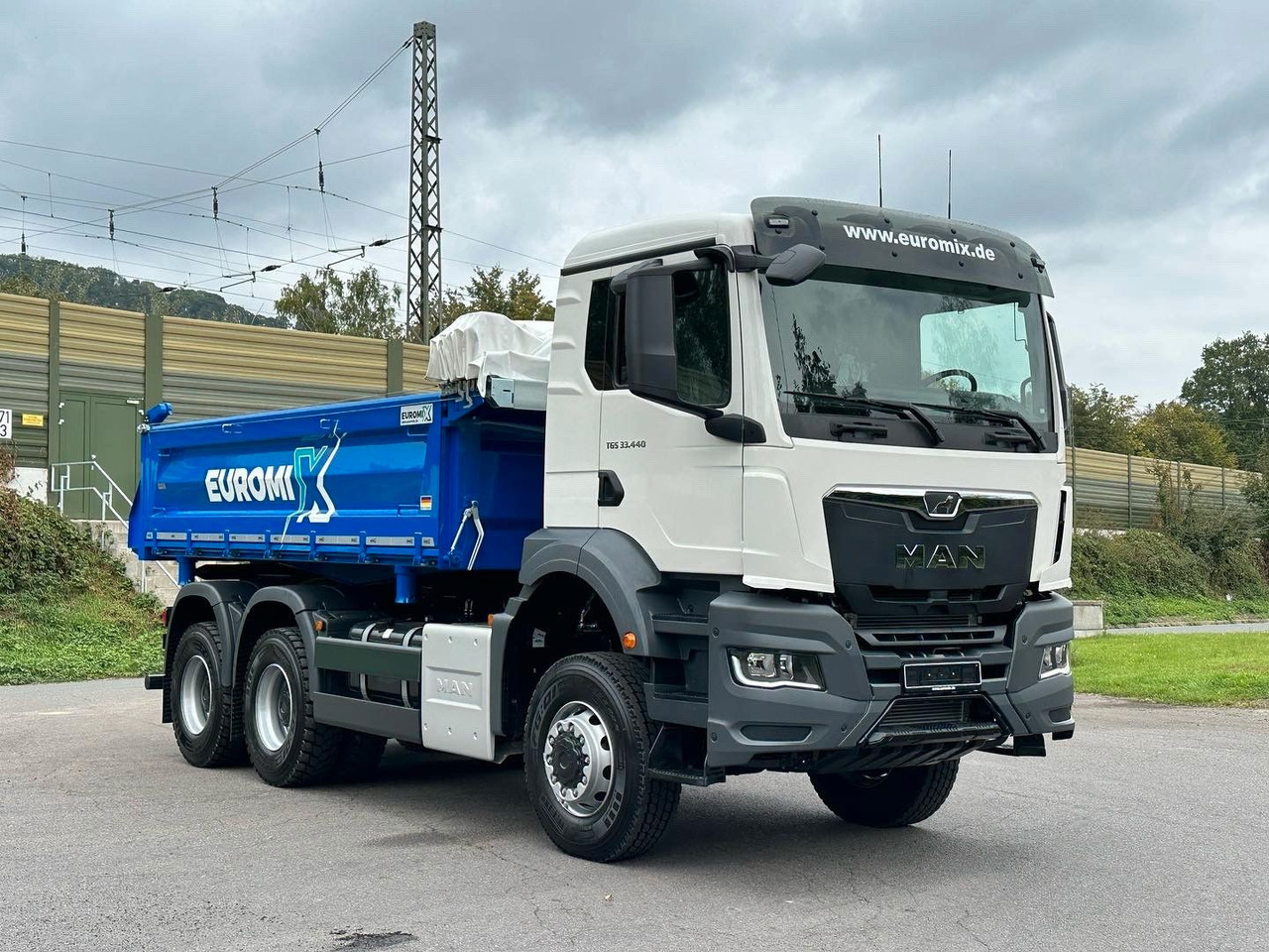 MAN TGS 33.440 6x6 /Euro6 3-Seiten-Kipper EuromixMTP - Camión volquete: foto 3 MAN TGS 33.440 6x6 /Euro6 3-Seiten-Kipper EuromixMTP - Camión volquete: foto 3