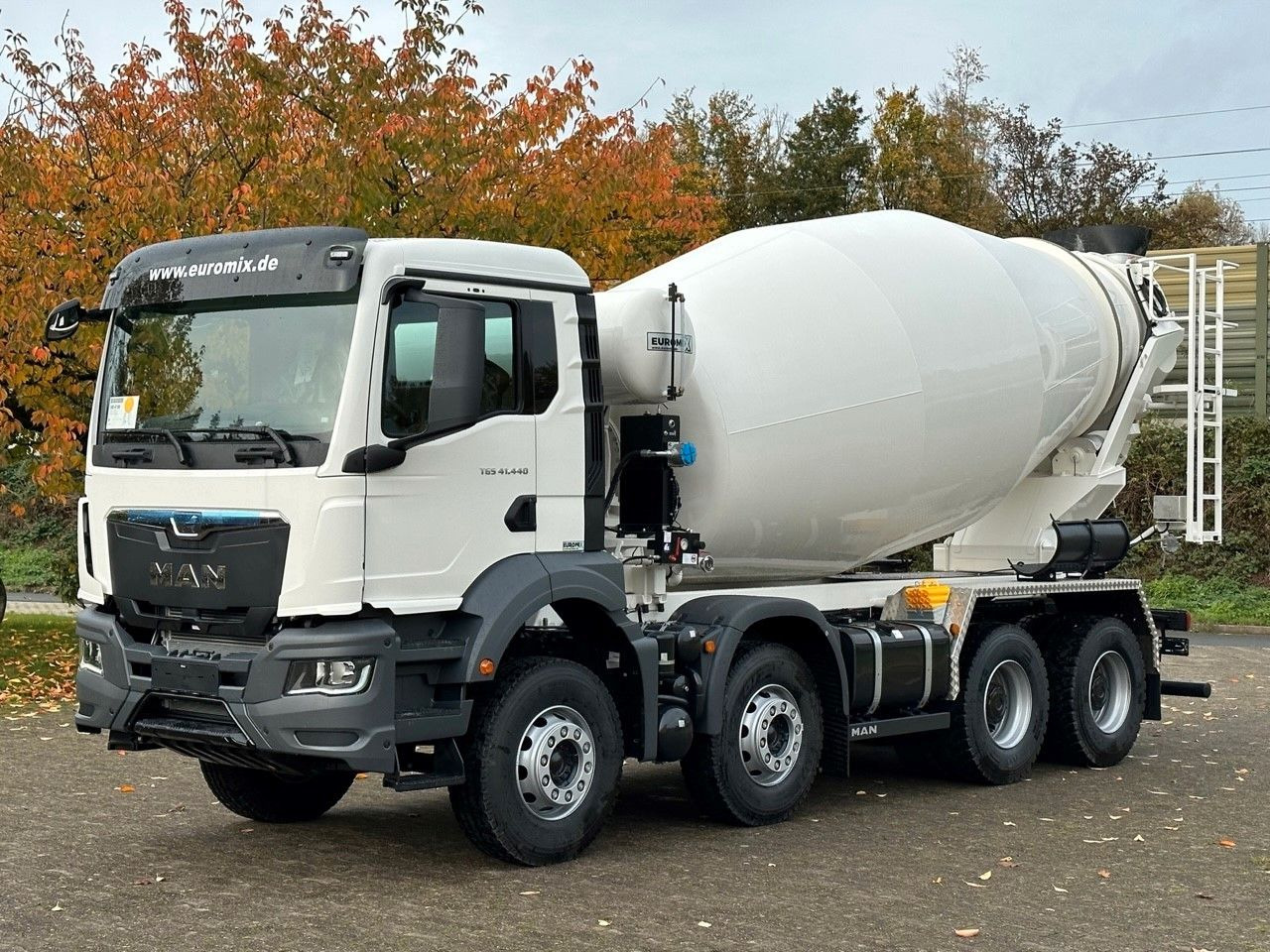 MAN TGS 41.440 8x4 /Euro6e Euromix EM 12 R - Camión hormigonera: foto 1 MAN TGS 41.440 8x4 /Euro6e Euromix EM 12 R - Camión hormigonera: foto 1