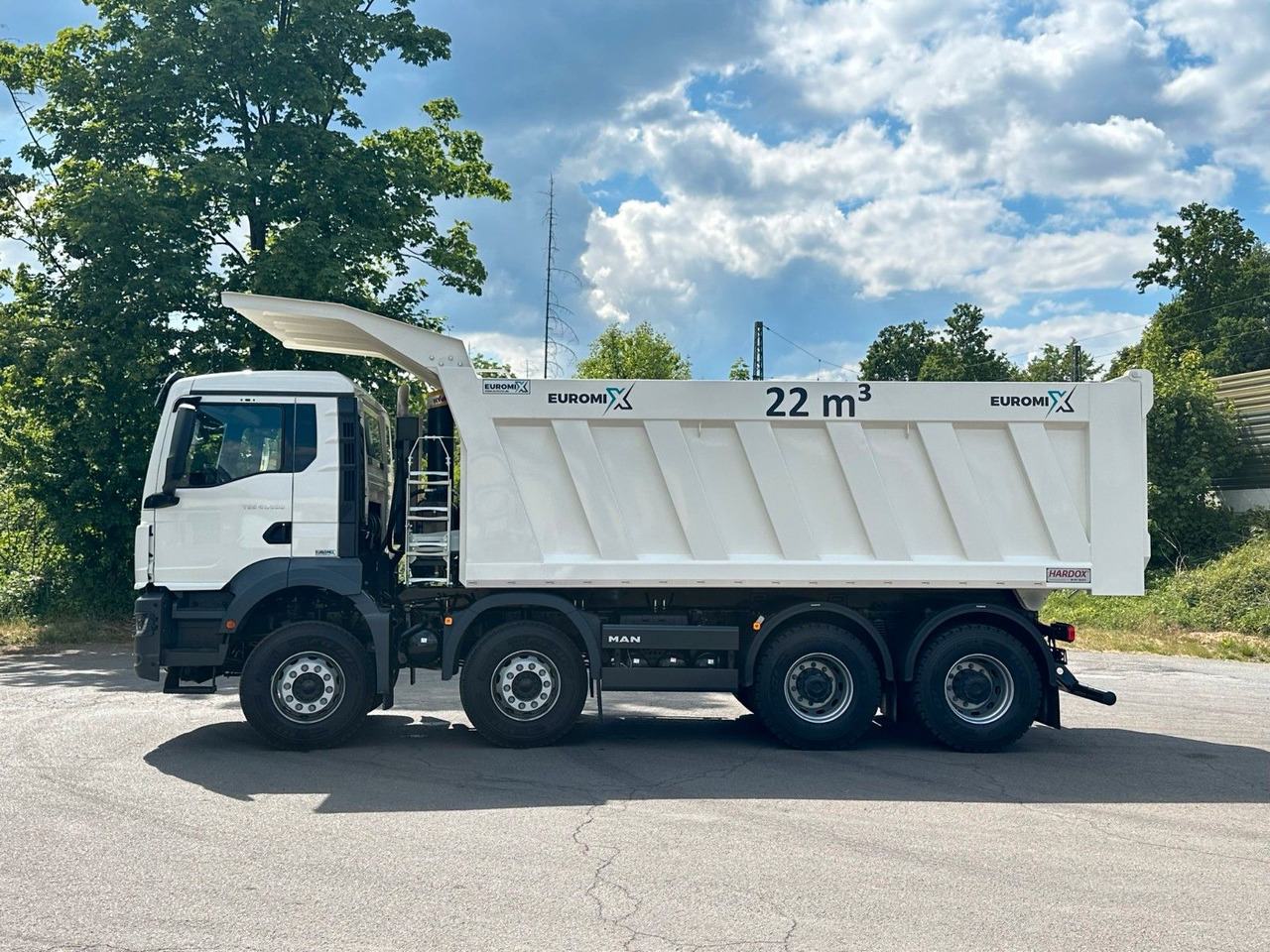 MAN TGS 41.440 8x4 EuromixMTP 22m³ Eckige Mulde - Camión volquete: foto 4 MAN TGS 41.440 8x4 EuromixMTP 22m³ Eckige Mulde - Camión volquete: foto 4