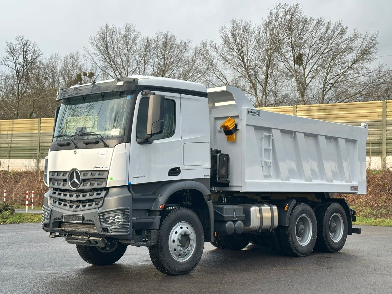 Mercedes-Benz 4048 6X4 Arcos 5 EuromixMTP Dumper Kipper - Camión portacontenedor de cadenas: foto 3 Mercedes-Benz 4048 6X4 Arcos 5 EuromixMTP Dumper Kipper - Camión portacontenedor de cadenas: foto 3