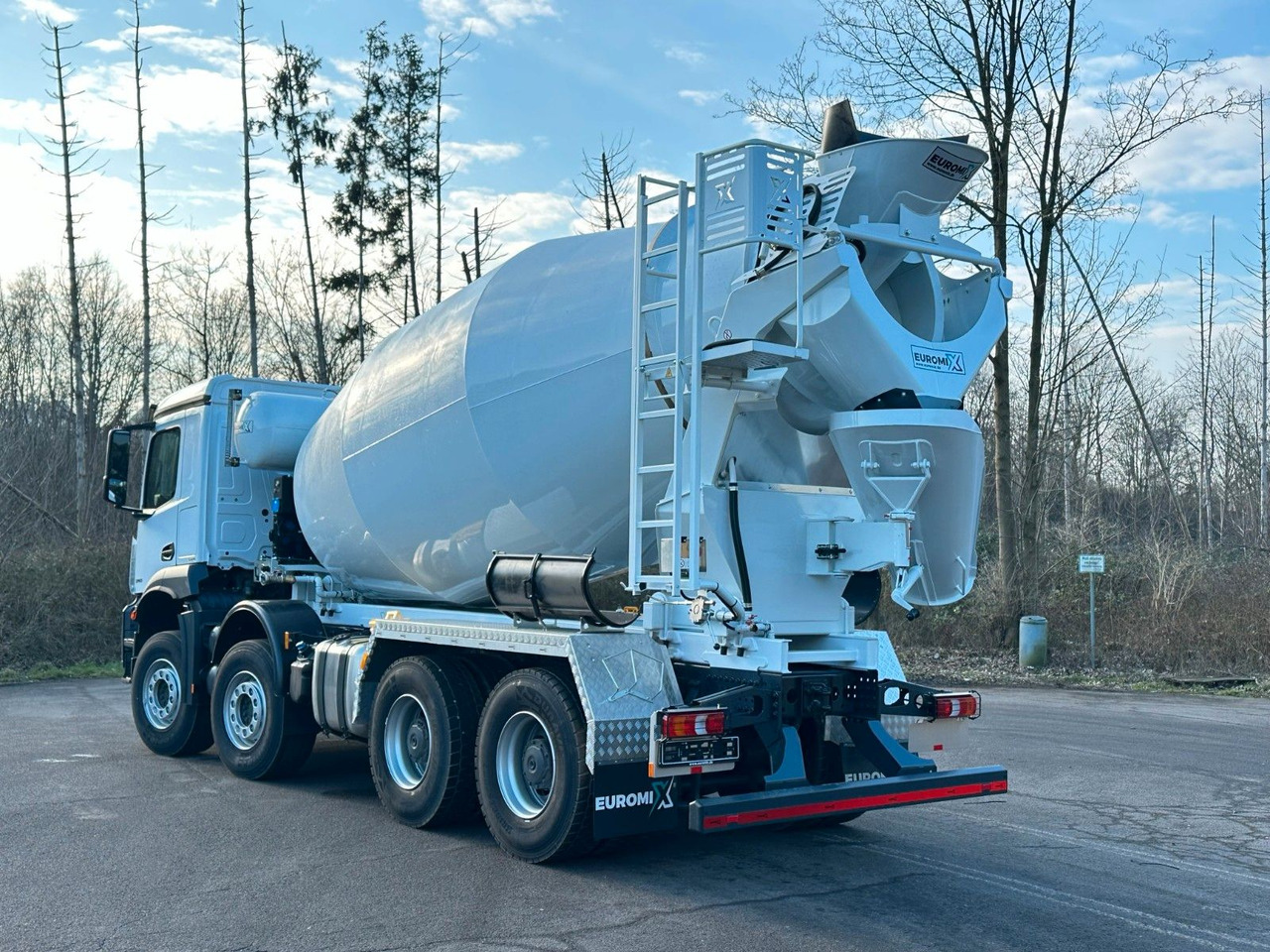 Mercedes-Benz Arocs 5 3743 8X4 / Euro6e EuromixMTP EM 10 L - Camión hormigonera: foto 4 Mercedes-Benz Arocs 5 3743 8X4 / Euro6e EuromixMTP EM 10 L - Camión hormigonera: foto 4