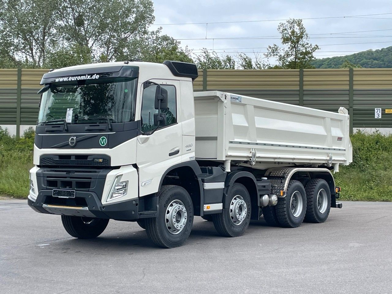 Volvo FMX 460 8x4 / EuromixMTP 3-Seiten-Kipper - Camión volquete: foto 1 Volvo FMX 460 8x4 / EuromixMTP 3-Seiten-Kipper - Camión volquete: foto 1