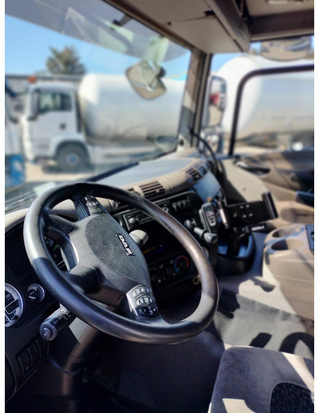 Camión cisterna DAF FAN CF75. 6x2 -24030 Liter Gas tank truck ID 2.166 Rootselaar, flowmeter, pump, sunroof on tank: foto 10 Camión cisterna DAF FAN CF75. 6x2 -24030 Liter Gas tank truck ID 2.166 Rootselaar, flowmeter, pump, sunroof on tank: foto 10